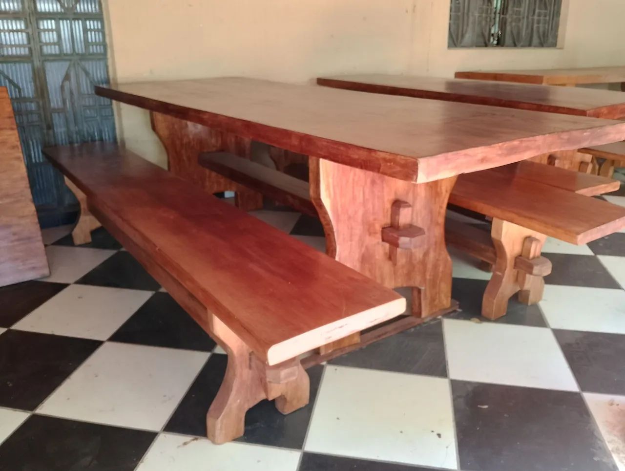 Mesa Rústica de madeira 