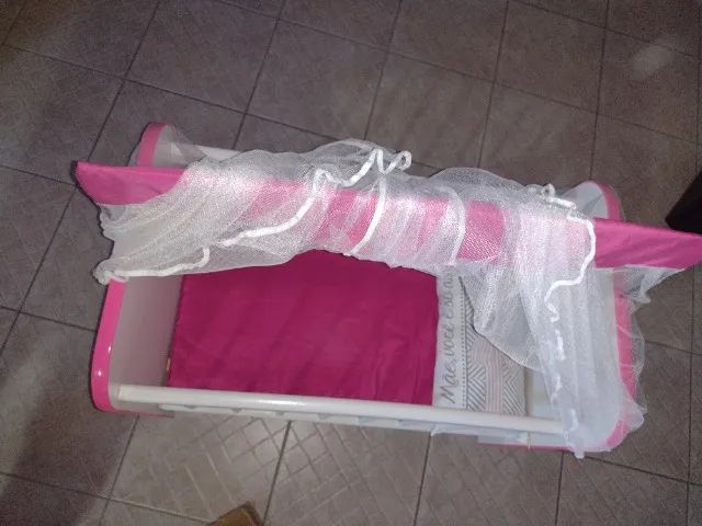 Bebê Reborn Com o Berço Completo. - Foto 2