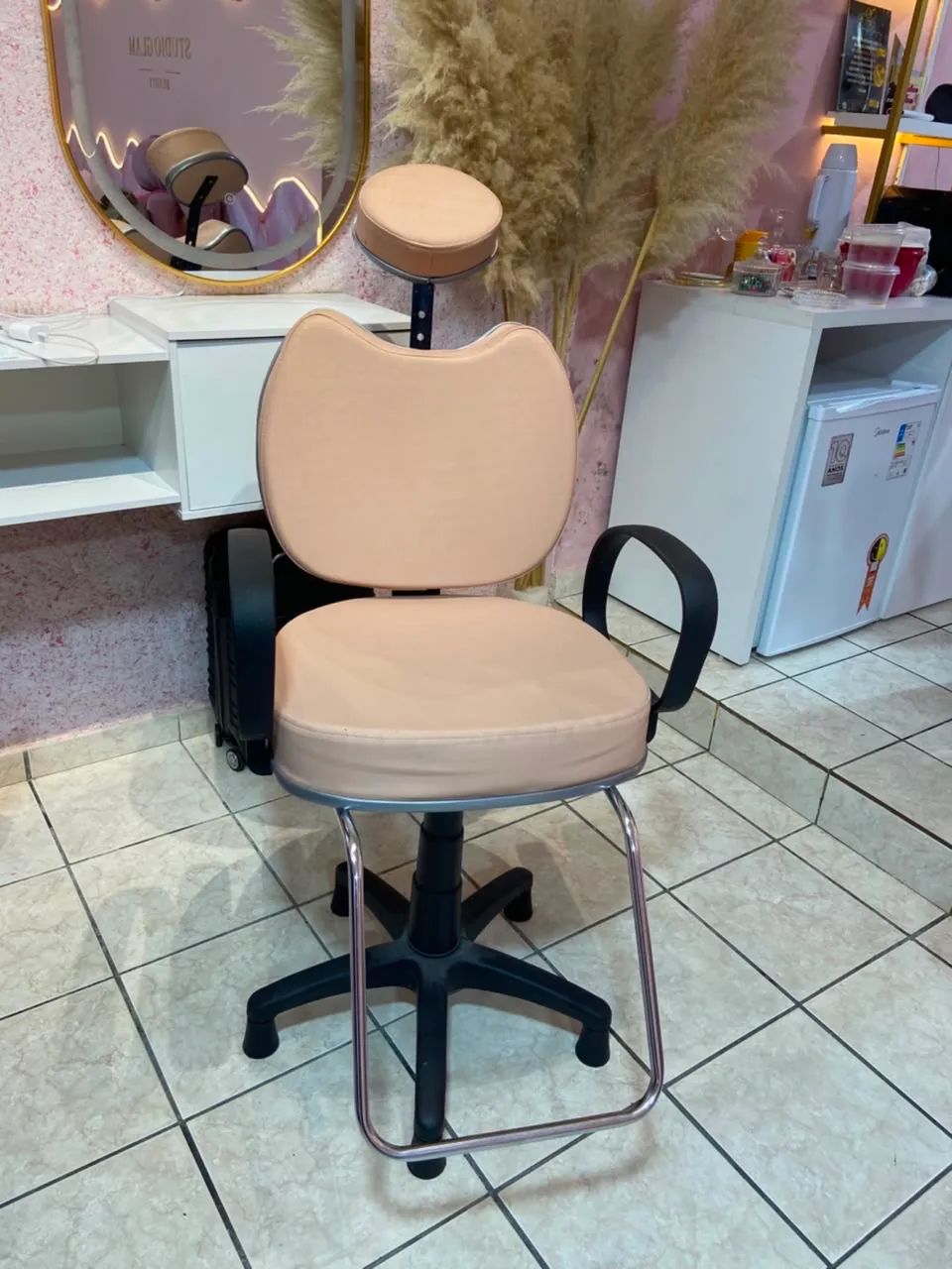 Vendo cadeira para salão  - Foto 3