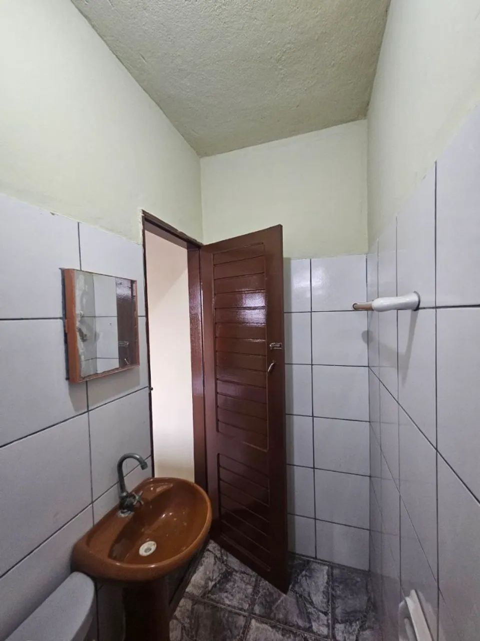ALUGA-SE APARTAMENTO BEM LOCALIZADO  - Foto 10