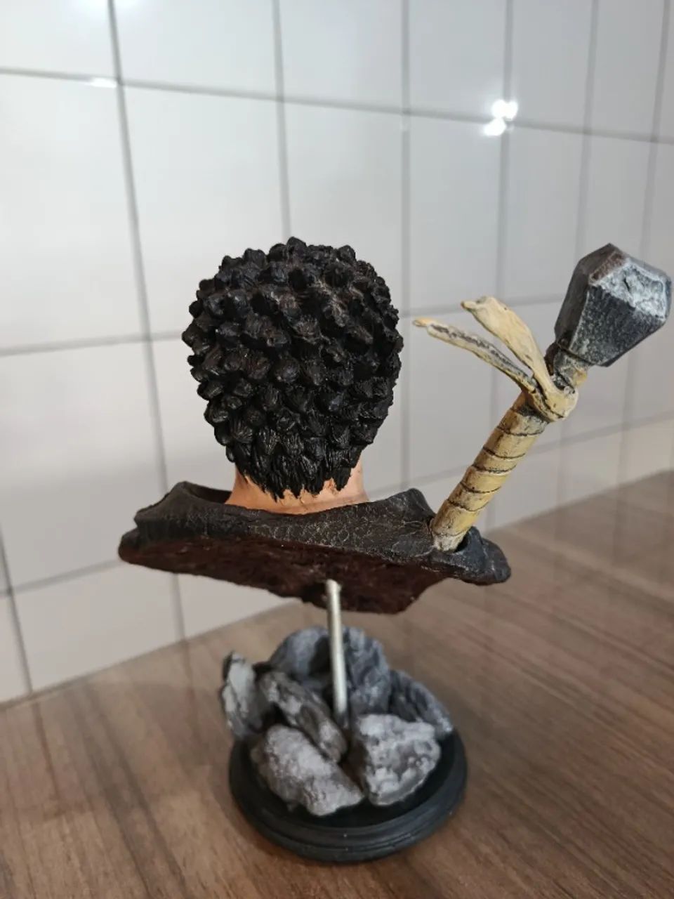 Busto Guts Berserk em Resina 21cm - Foto 4
