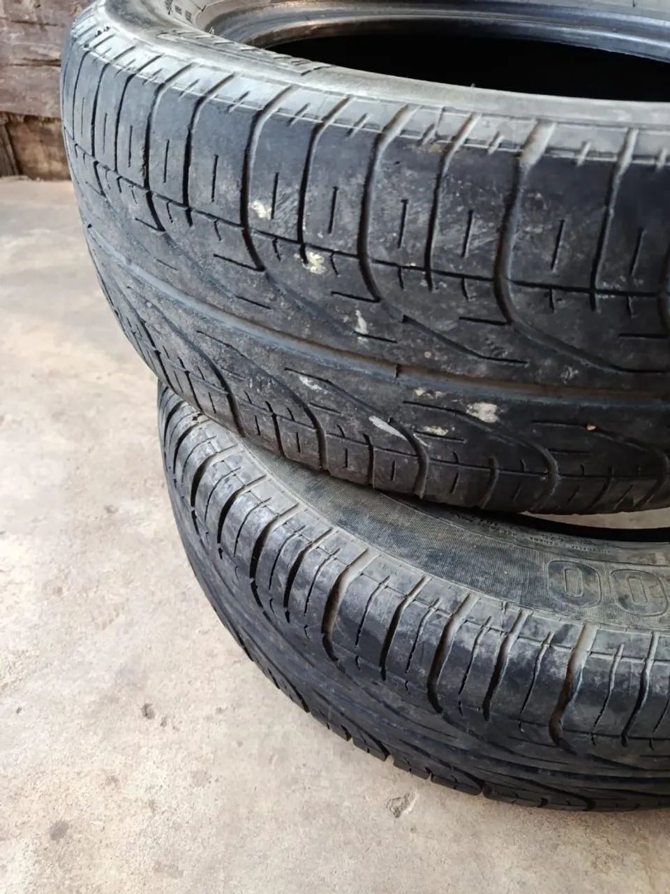 Pneus Pirelli bom estado 