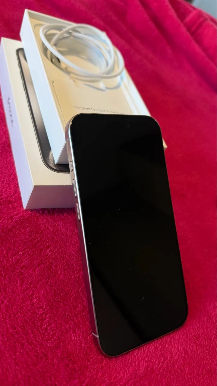 Iphone 15 Pro 256gb - muito novo - Foto 3