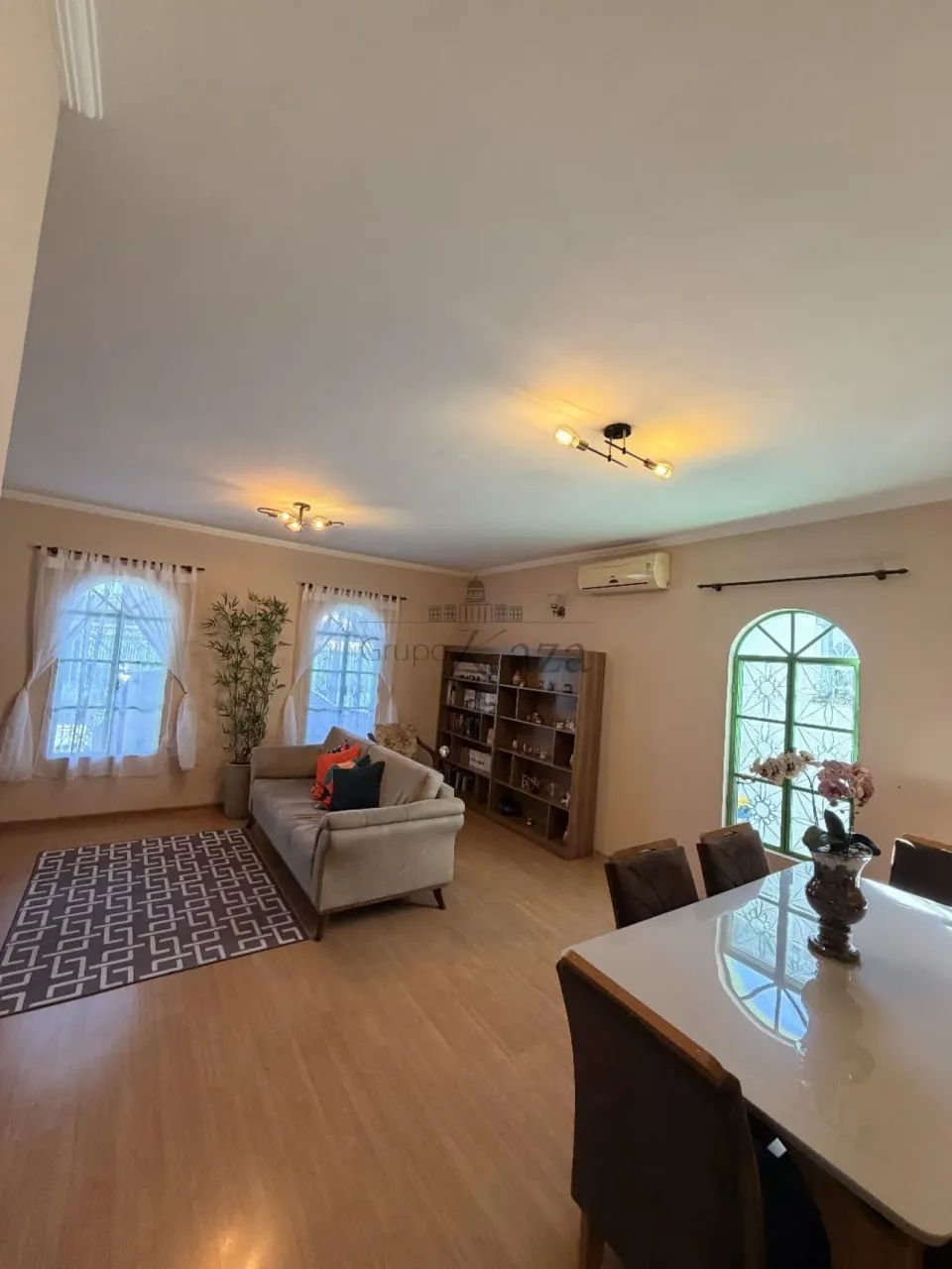 Casa - Bosque dos Eucaliptos - 3 Dormitórios com Edícula - 250m². - Foto 3