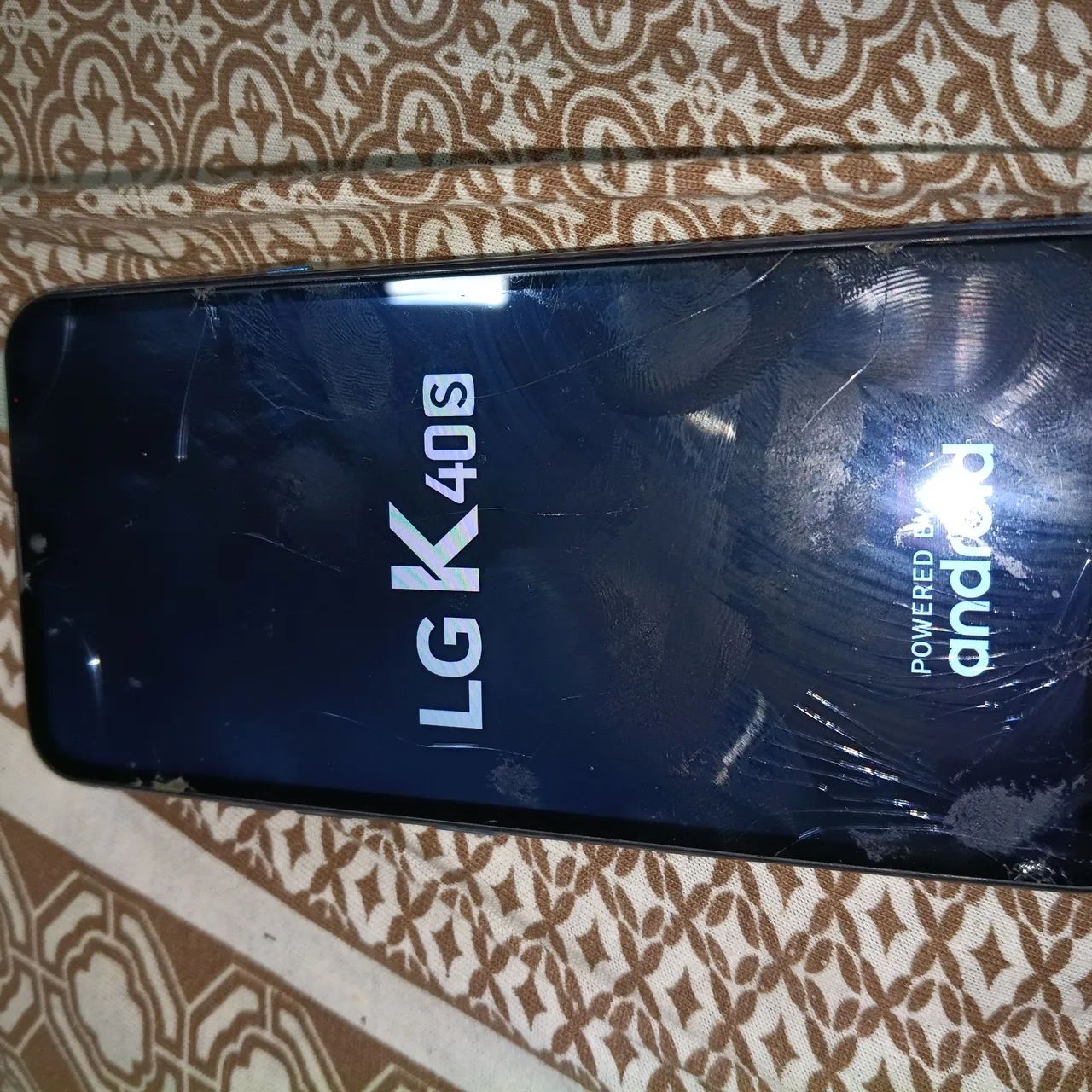 Vendo um celular lgk k40s 