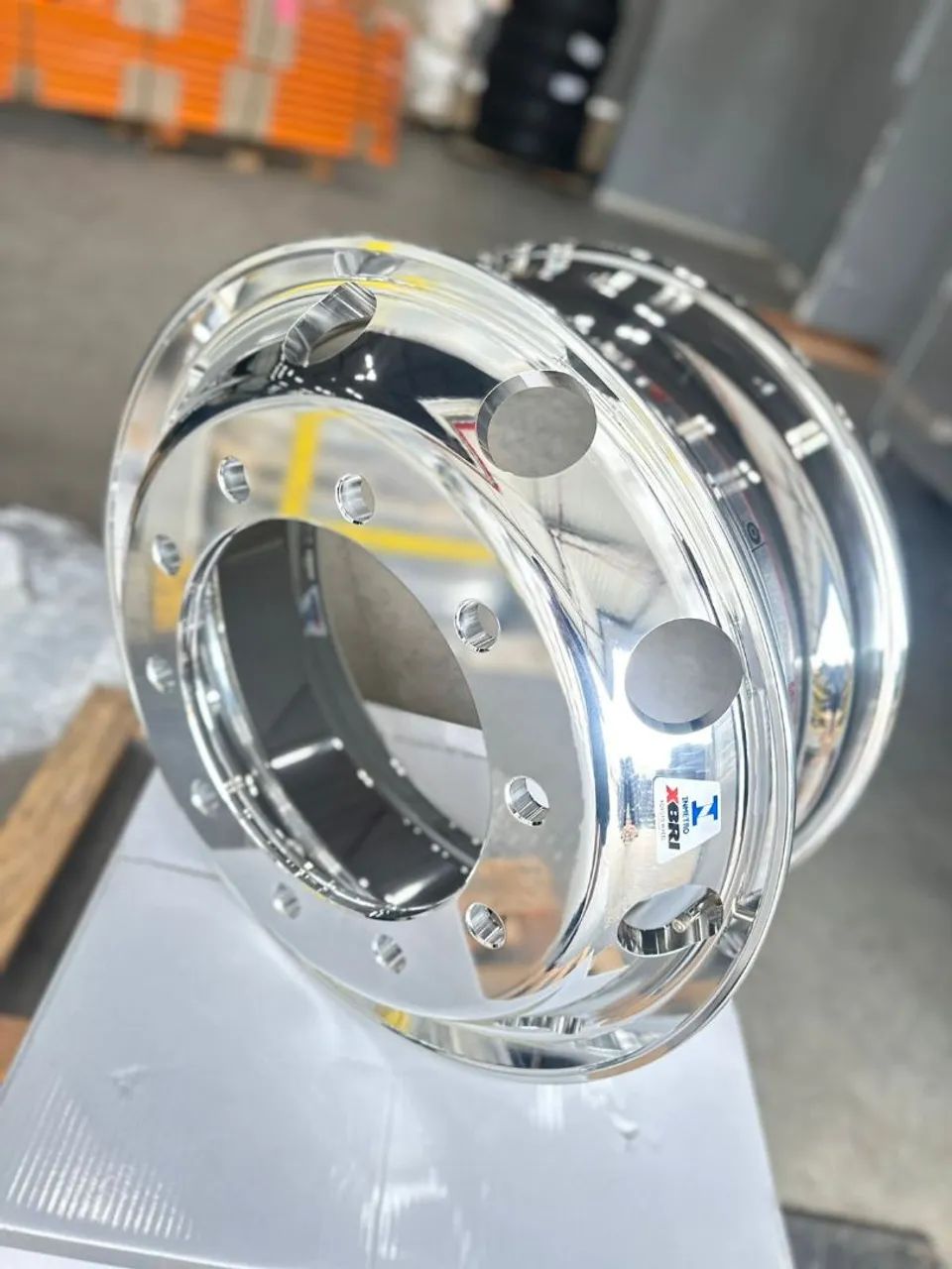 RODA DE ALUMÍNIO XBRI<br><br>XBRI<br>R$1699,00 4 parcelas