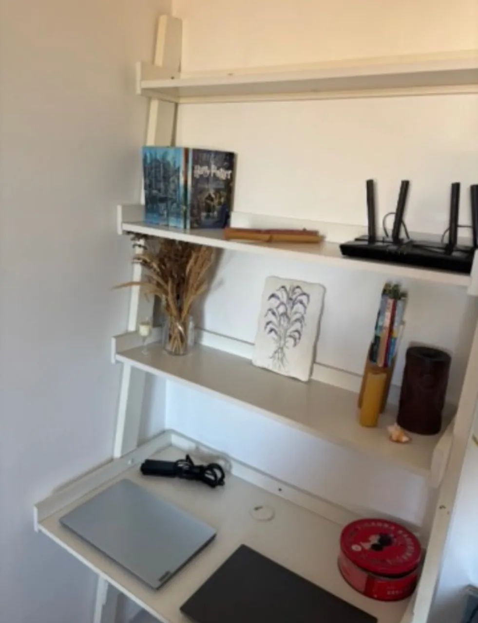vendo escrivaninha prateleiras tok&stok - Foto 3