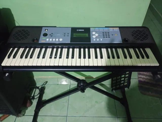 Teclado YAMAHA Psr - E233 - Foto 4
