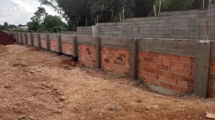 Faço serviço pedreiro 