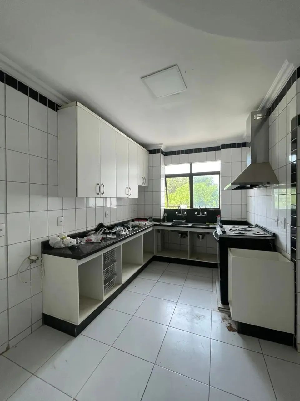 Apartamento com 4 quartos no Edificio Bell Mont