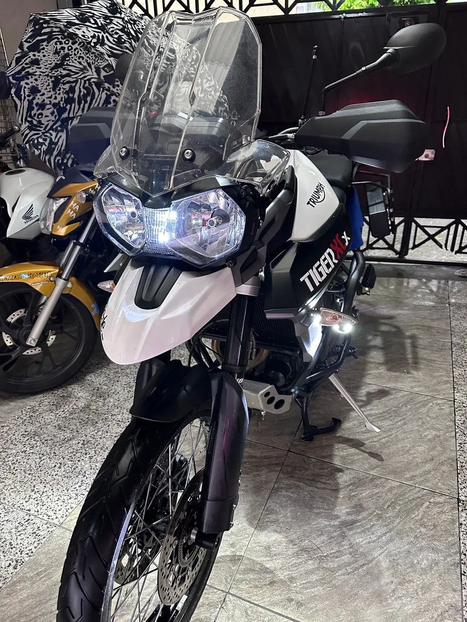 Tiger 800 XCX 2017 - 1525627465 | OLX