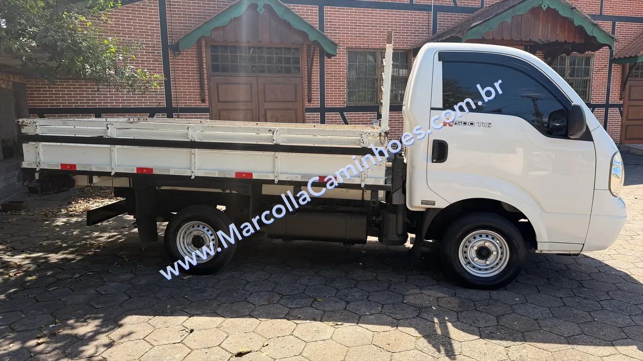 Kia Bongo COM AR-CONDICIONADO  - Foto 5