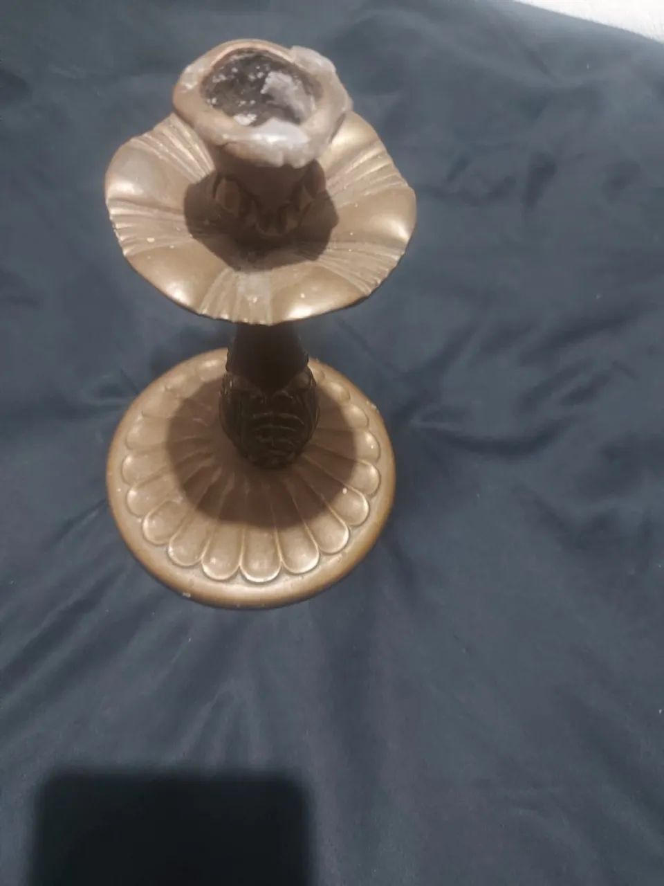 Vendo castiçal antigo prateado e dourado valor a combinar