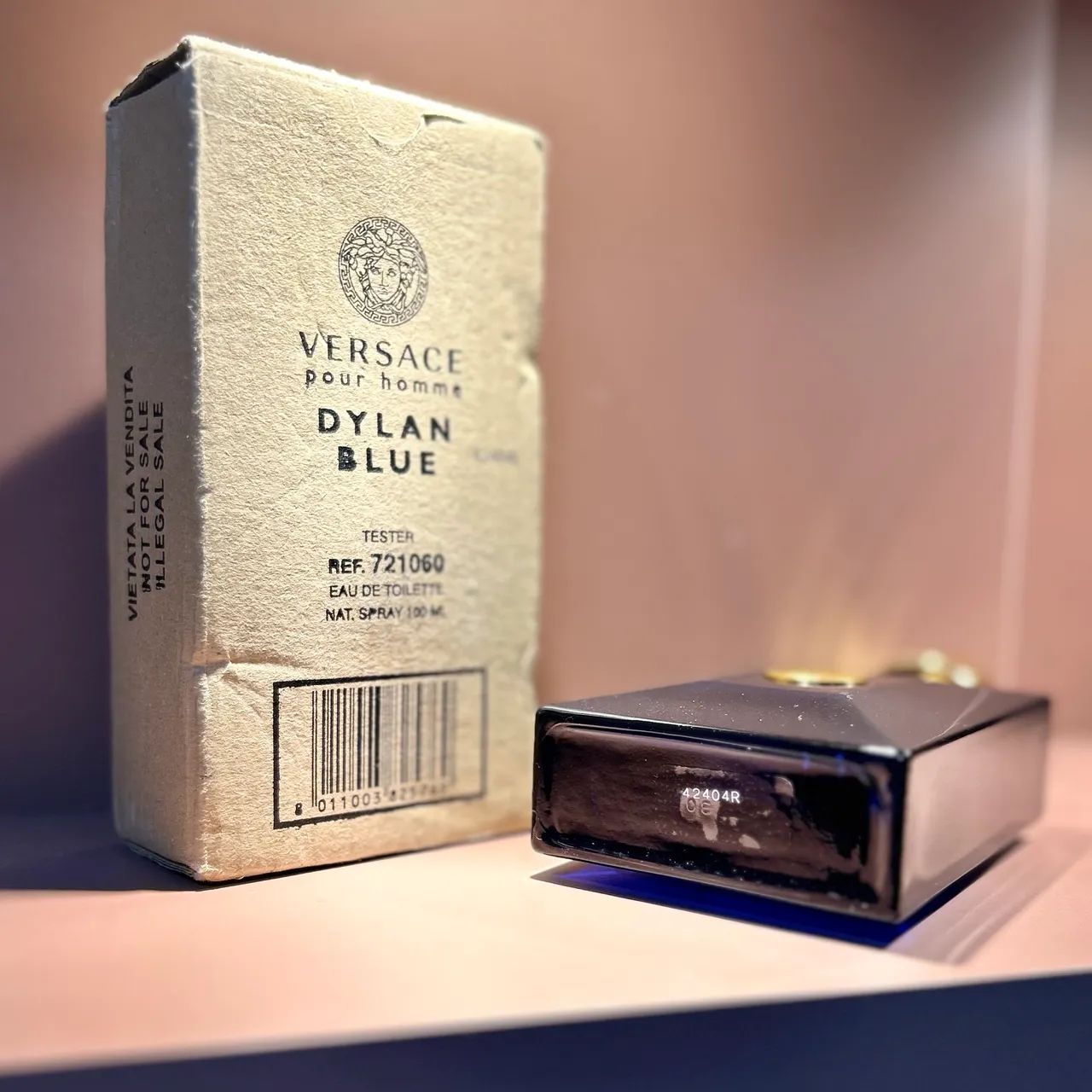 Tester Versace Dylan Eau de Toilette 100ml - Novo e Original - Foto 3