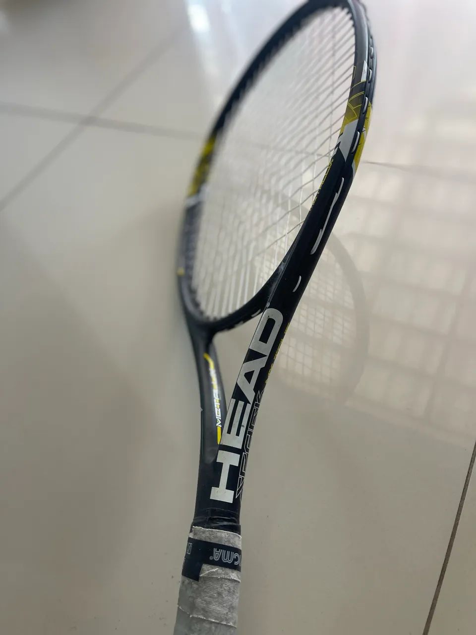 Vendo raquete HEAD Xtreme Team Series, usada, encordoada e pronta para jogar. - Foto 4