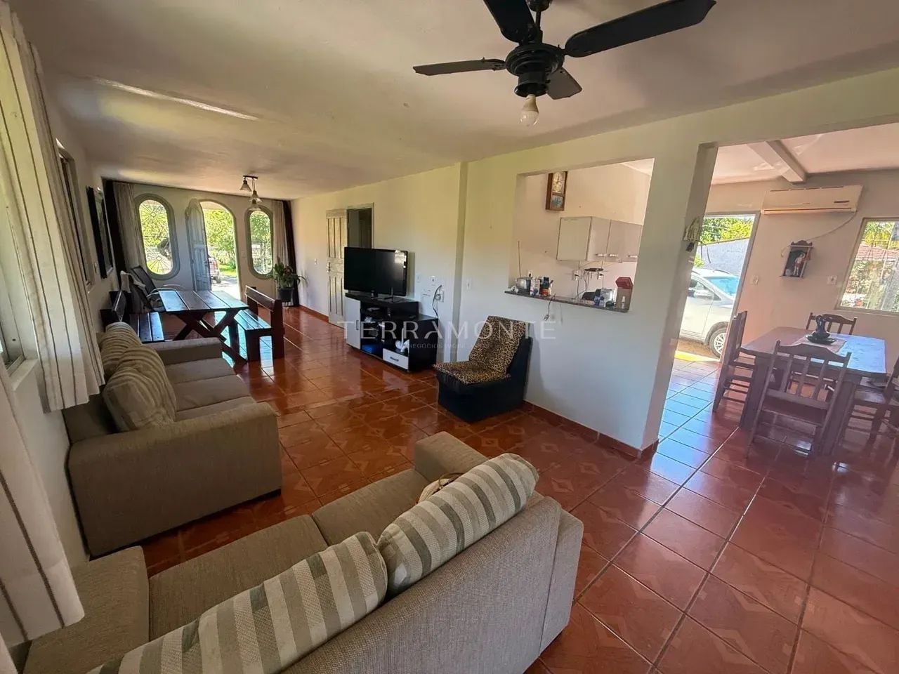 Chácara de 15.000 m² com casa mobiliada na Guarda - Foto 4