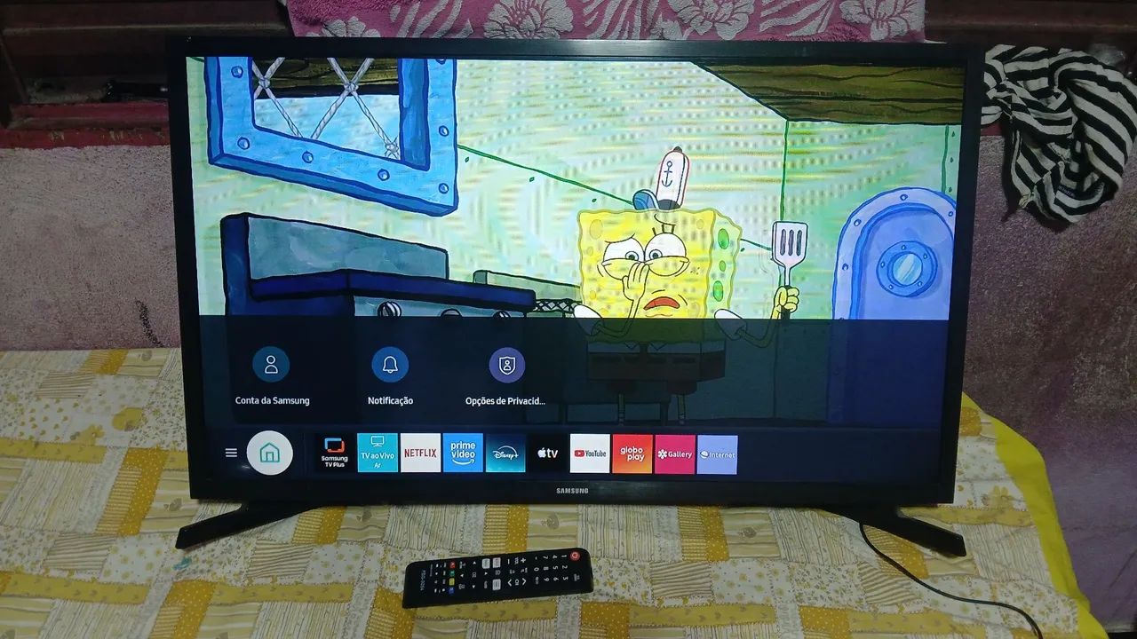 Vendo tv Samsung 32 polegadas smart funcionando perfeitamente valor 650 pra vim buscar  - Foto 2