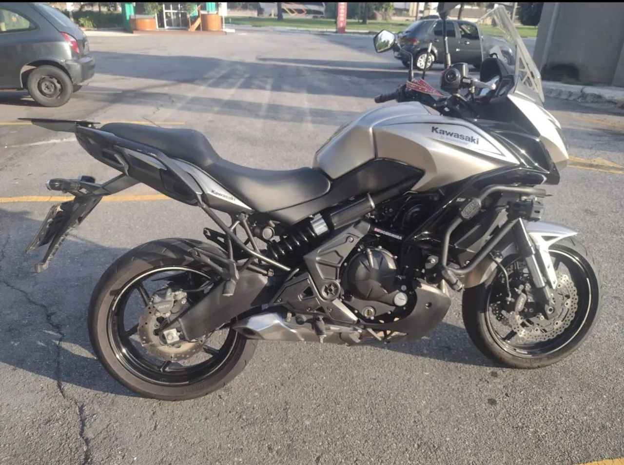 Kawasaki versus 650 zerada - Foto 5