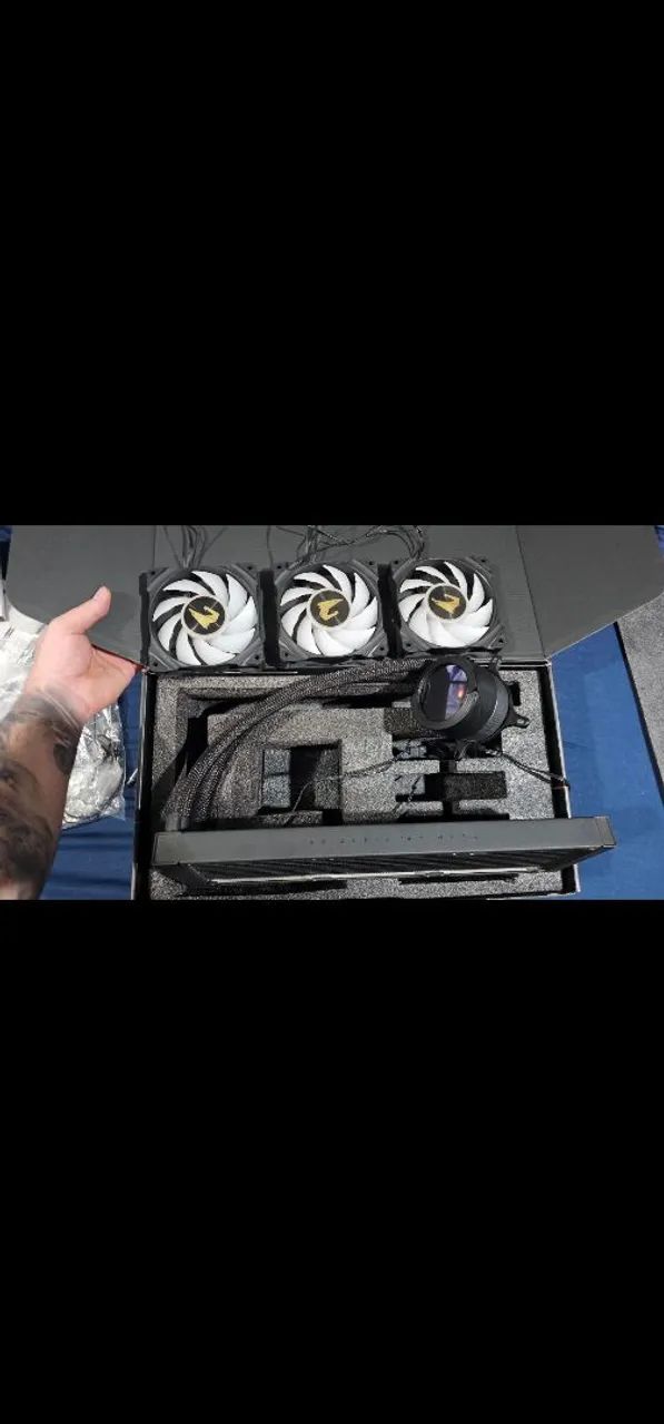 Water Cooler Aorus waterforce 360mm  - Foto 2