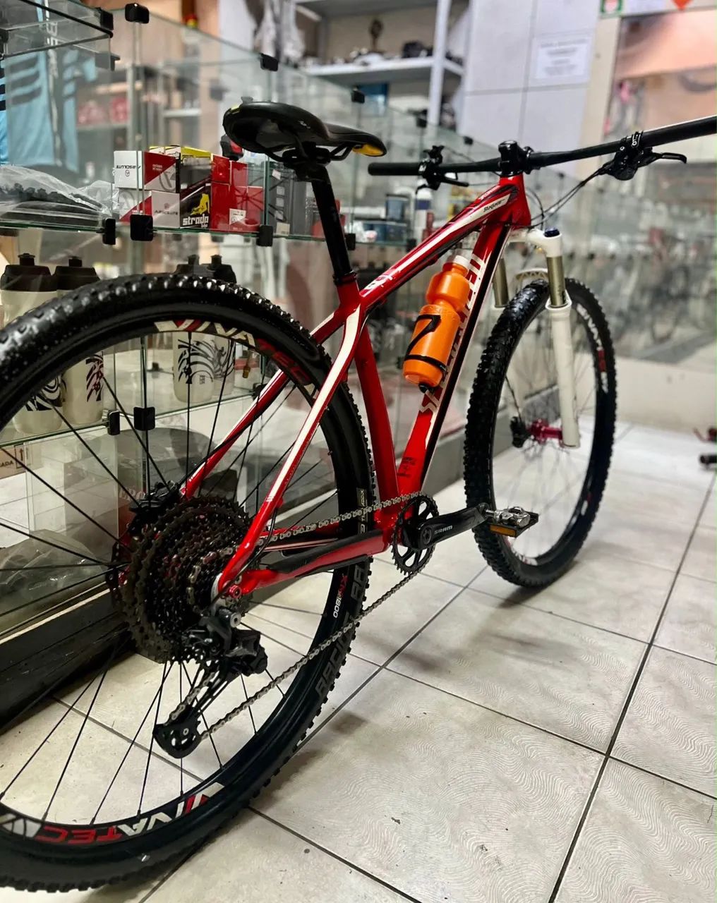 Vende-se bicicleta specialized - Foto 4