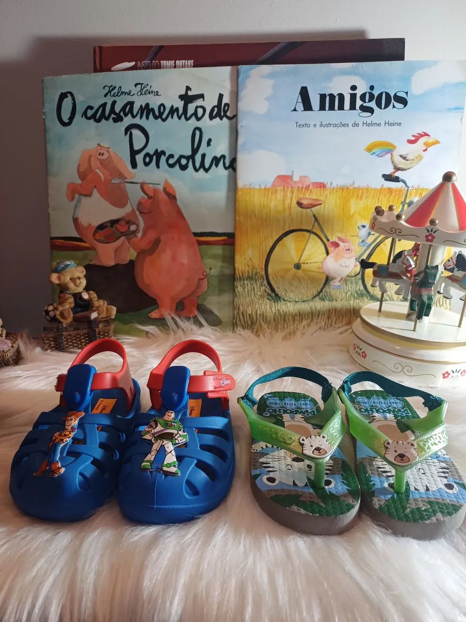 1 Babuche Disney Toy Store (usado) + 1 chinelo Pimpolho (novo) - Foto 2
