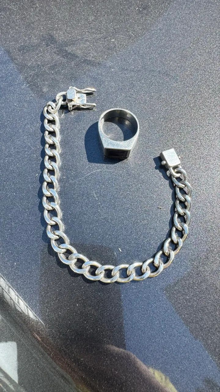Pulseira de prata e anel maciço  - Foto 4