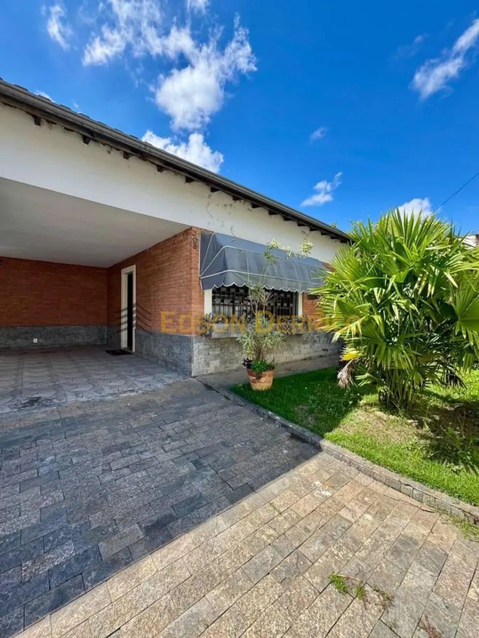 Casa com 3 quartos à Venda, Centro - Pindamonhangaba