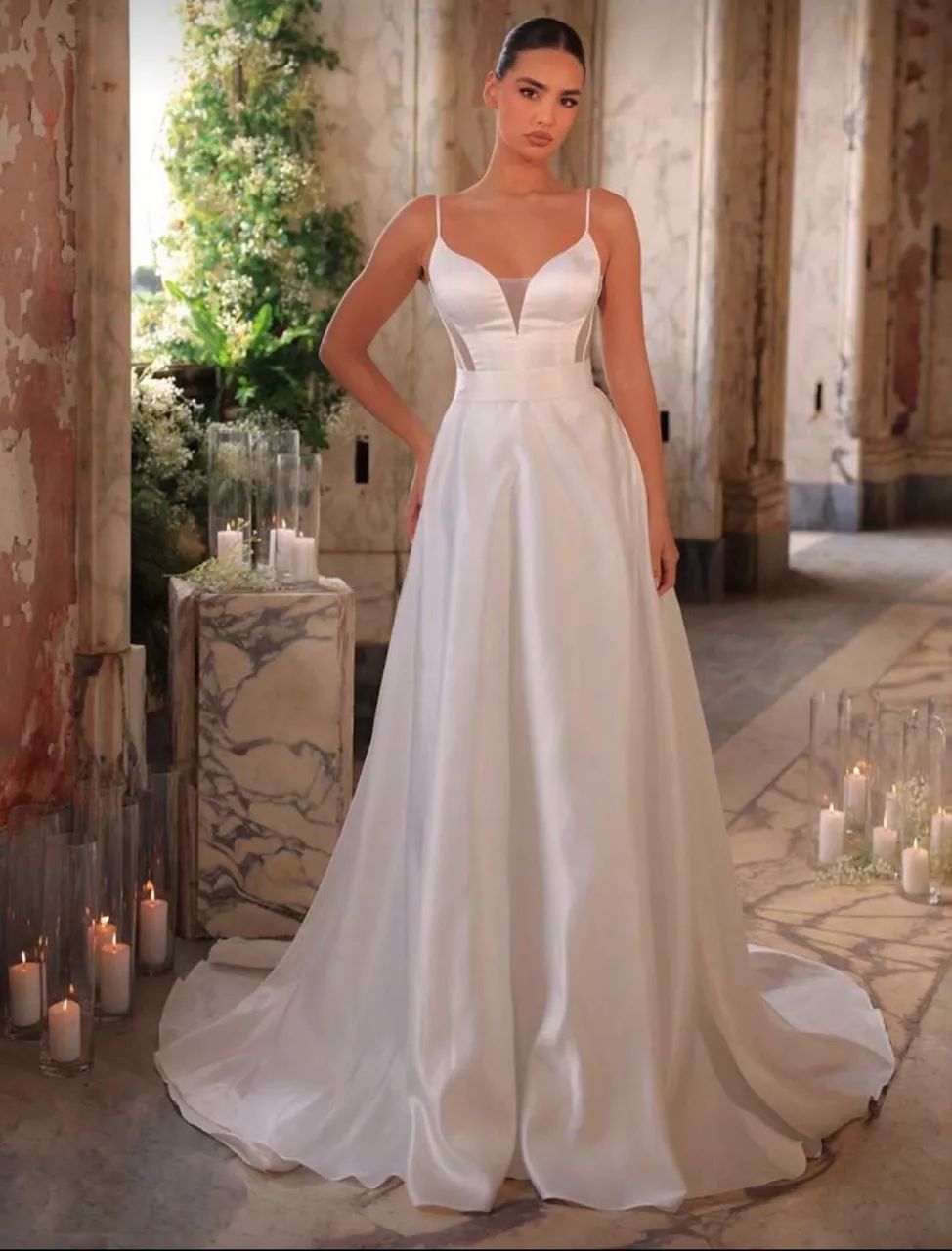 VENDE-SE VESTIDO DE NOIVA