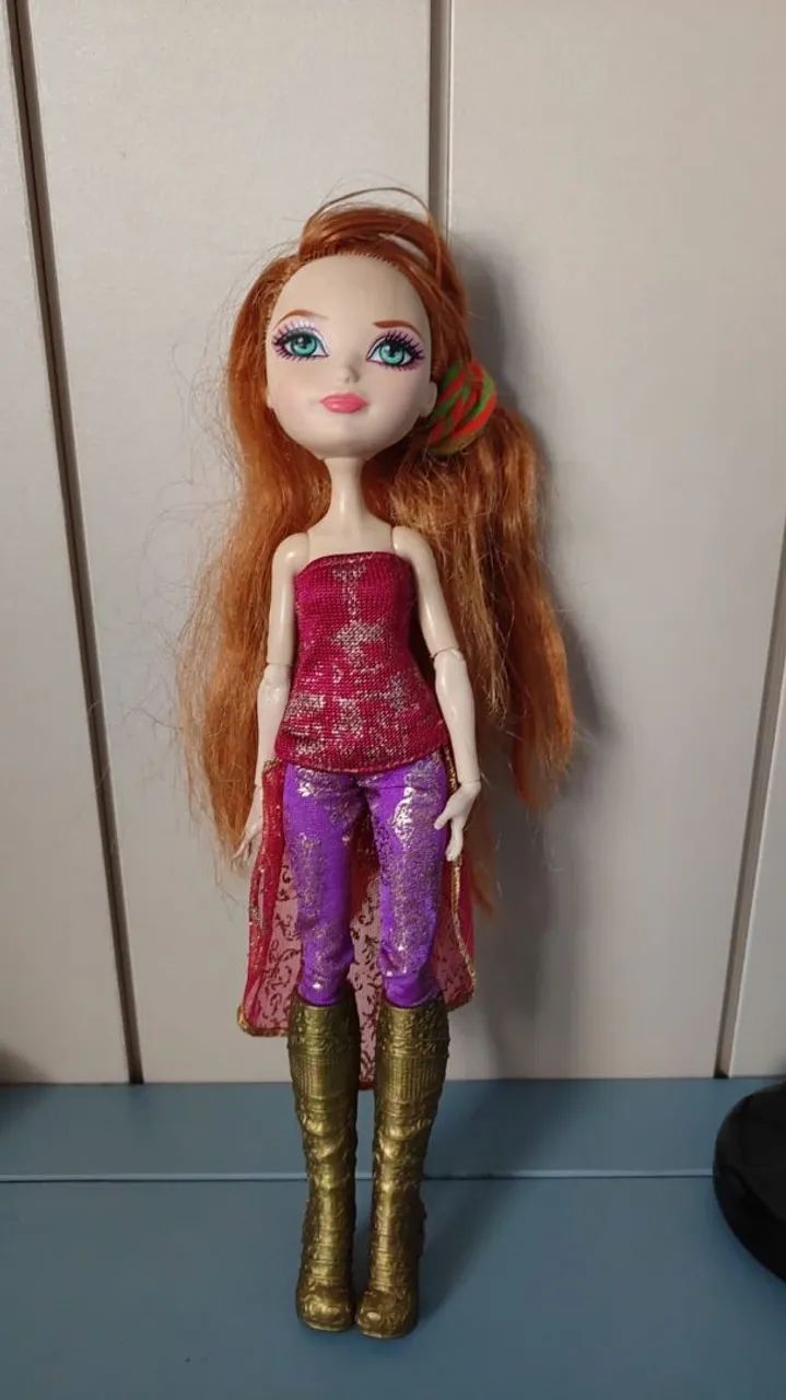 Boneca Ever After High