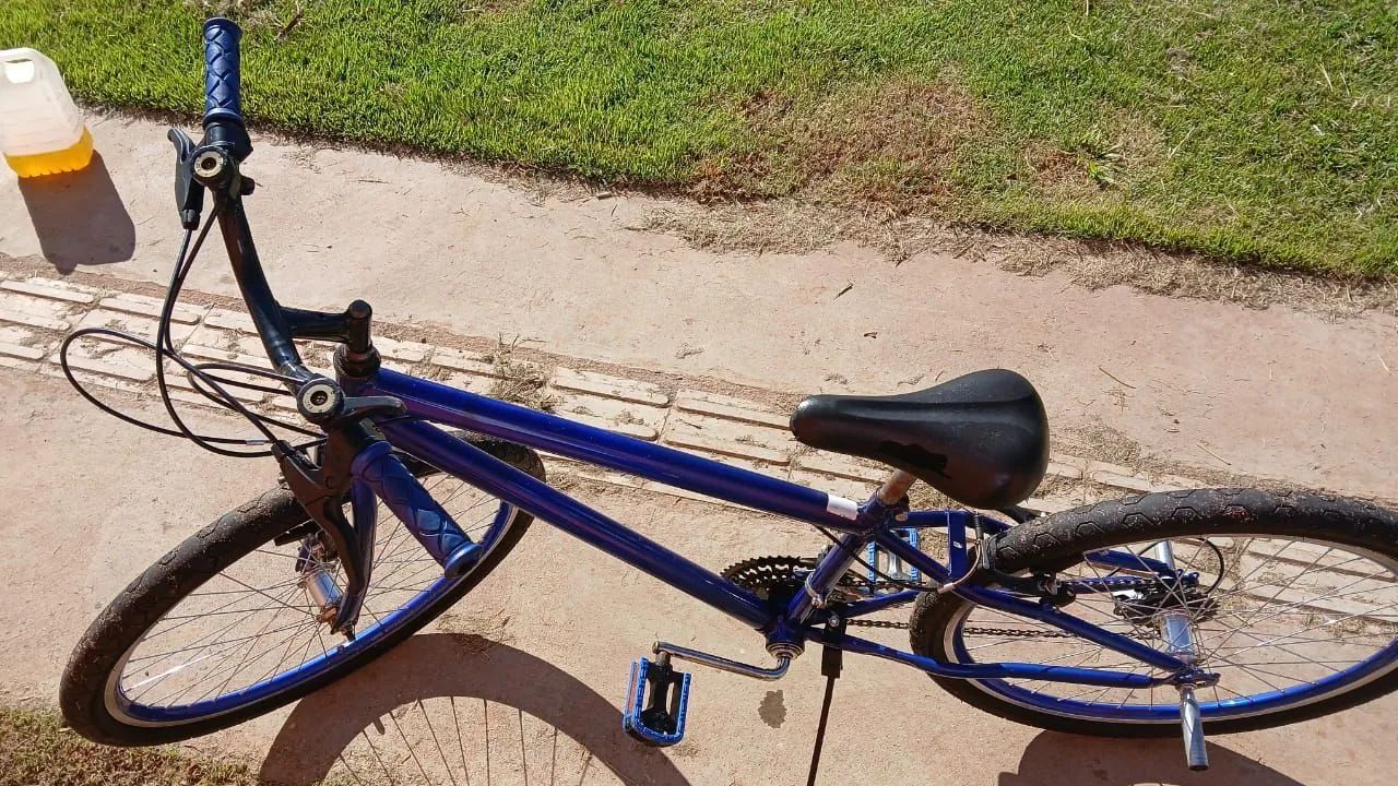 Vendo bicicleta semi nova - Foto 4