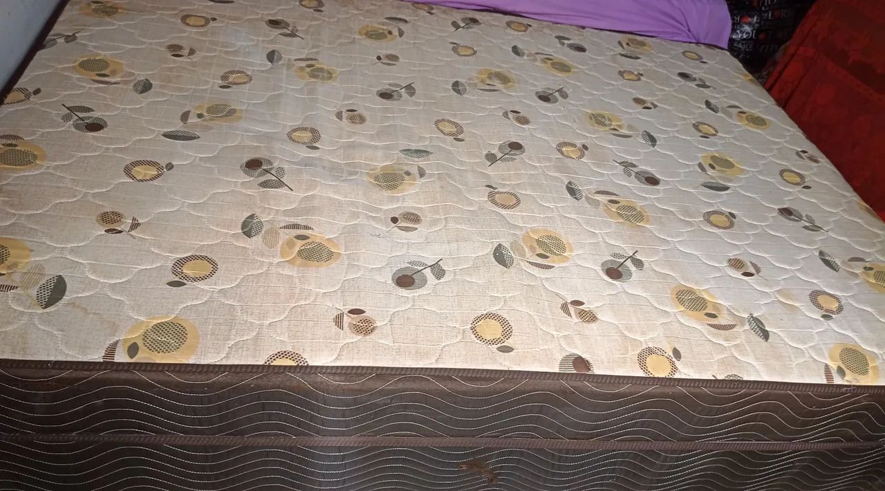 Vendo duas camas bem baratinho  - Foto 4
