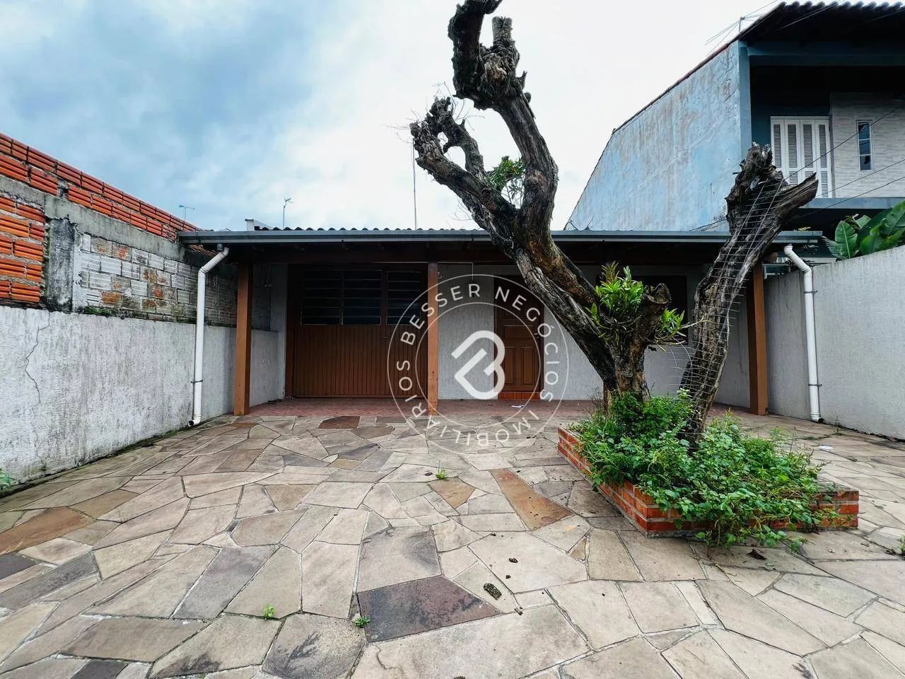 Casa com 2 dormitórios à venda, 110 m² por R$ 270.000,00 - Lomba da Palmeira - Sapucaia do
