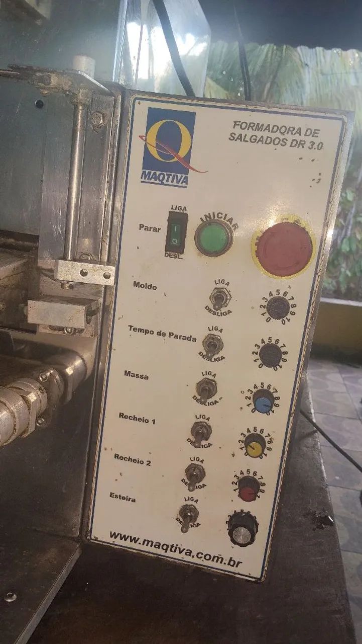 Vendo máquina de fazer salgados industrial  - Foto 4
