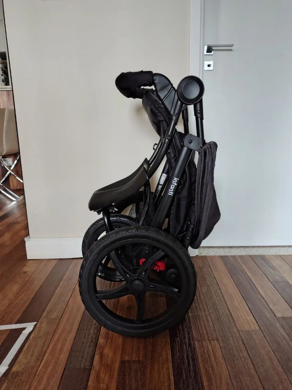 Vendo Carrinho de Bebê Infanti Flux  - Foto 6