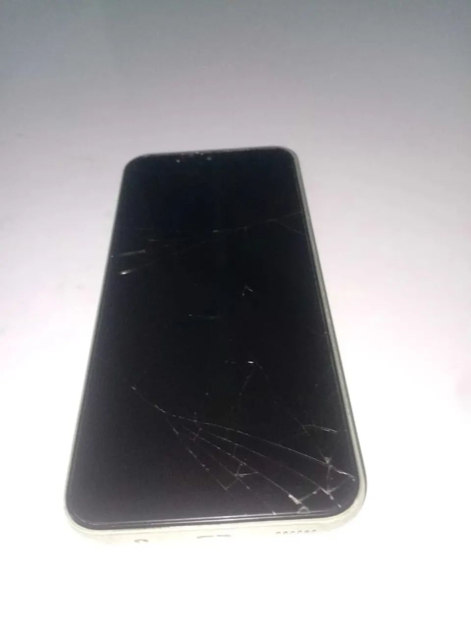 Vendo a14 trincado com marcas de uso  - Foto 3