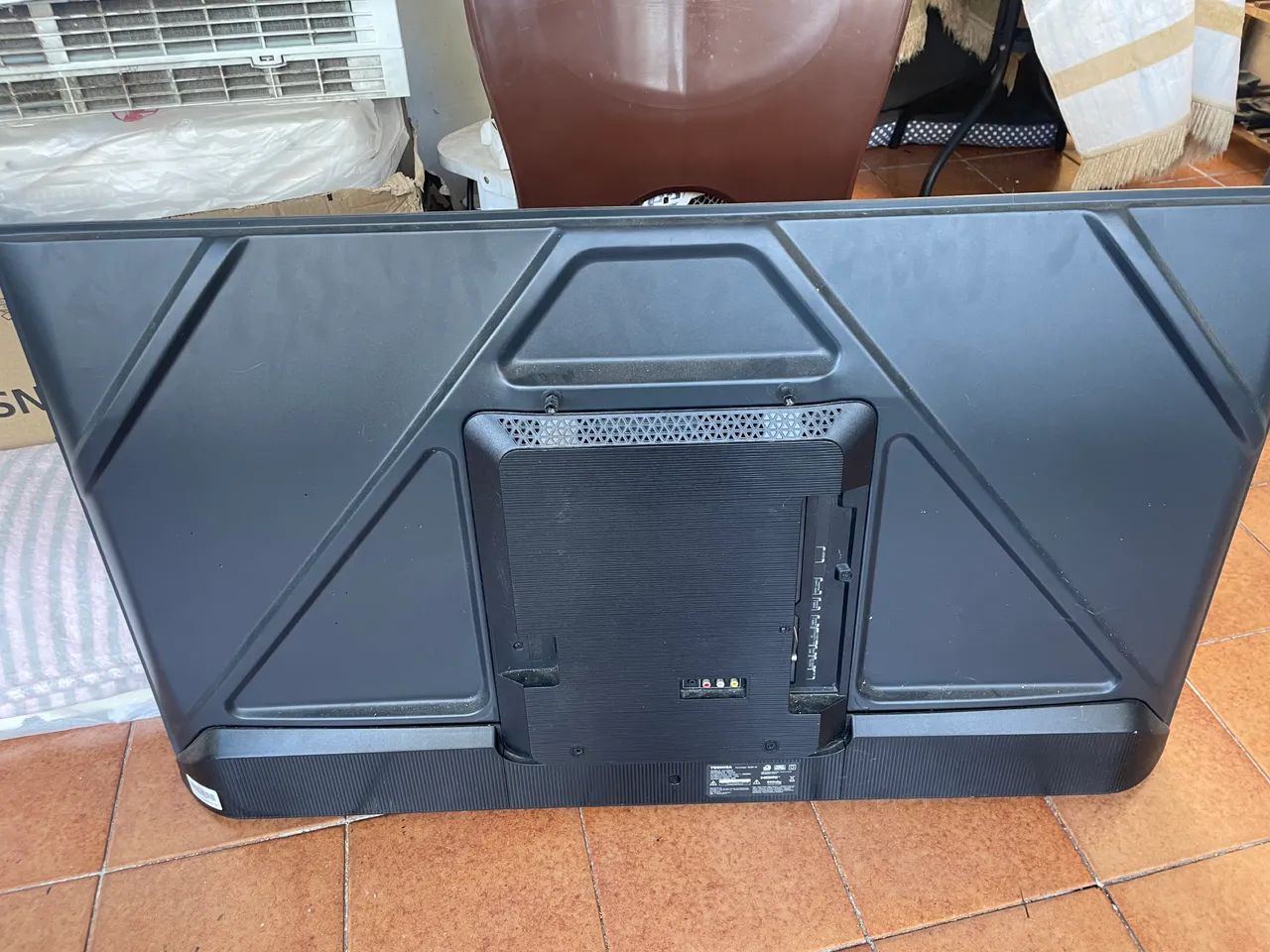 TV toshiba 55 polegadas com a tela quebrada  - Foto 2