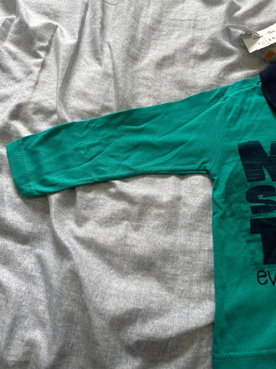 Camiseta Marisol verde TAM 1 P manga Longa  - Foto 2