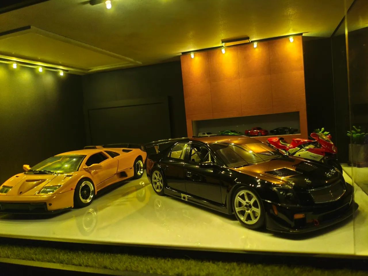 Cadillac 1/18 Autoart edição limitada Impecável - Sem caixa! - Foto 3