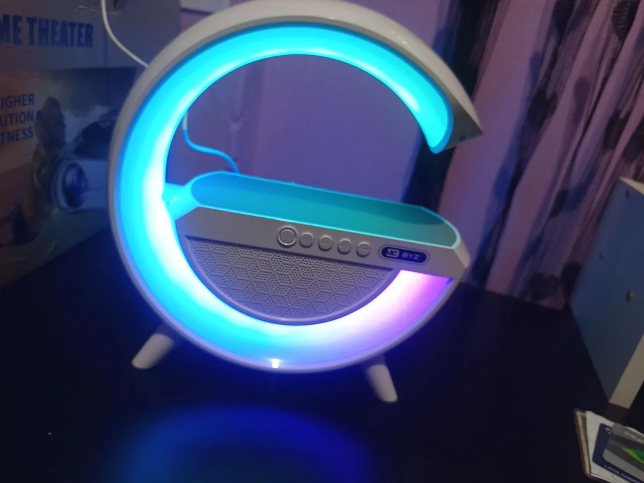 Caixa de som Bluetooth e luminária - Foto 3
