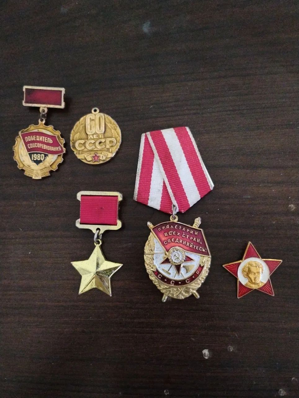 Conjunto com 5 medalhas soviéticas 