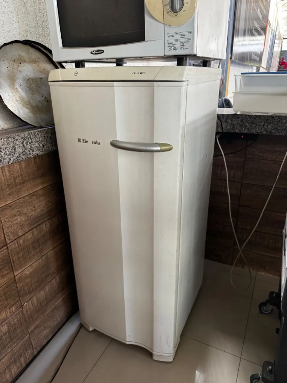  FREEZER À VENDA ELETROLUX