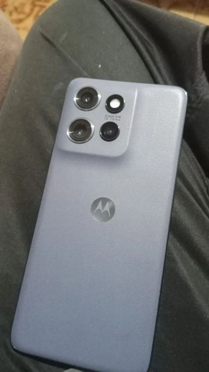 Motorola Edge 60 neon 512 gigas  - Foto 2