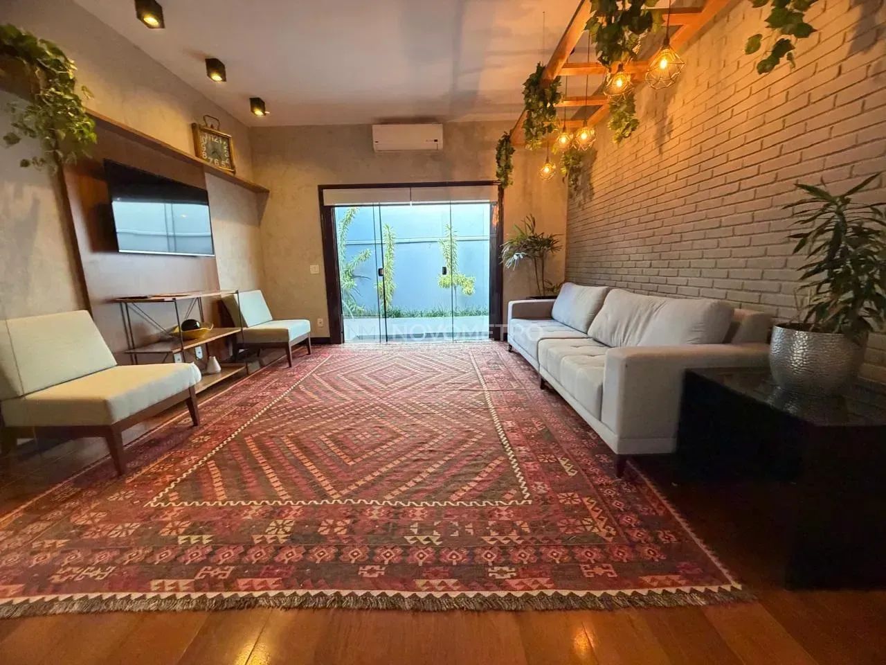Casa Comercial Térrea para locação com 7 salas em Nova Campinas com 317,99m²