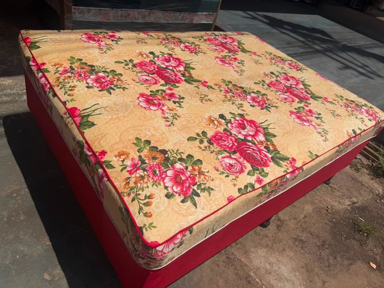 Cama de casal molas ensacada nova