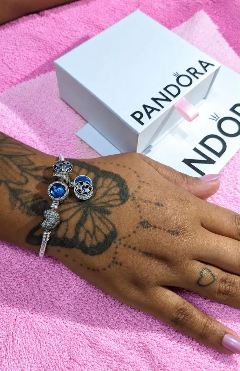 Pulseira pandora prata com berloques - Foto 2