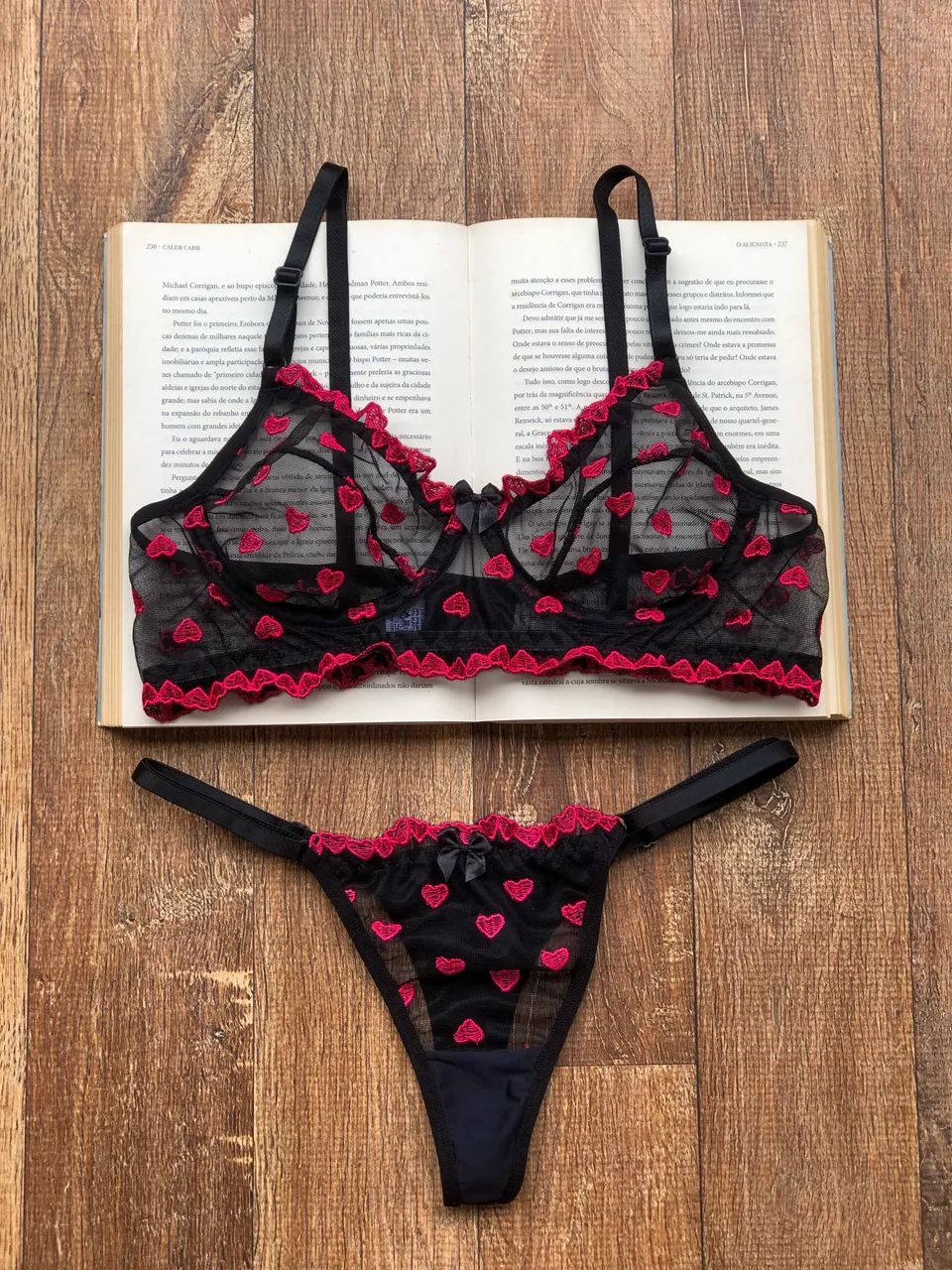 Conjunto de lingerie coração tule 