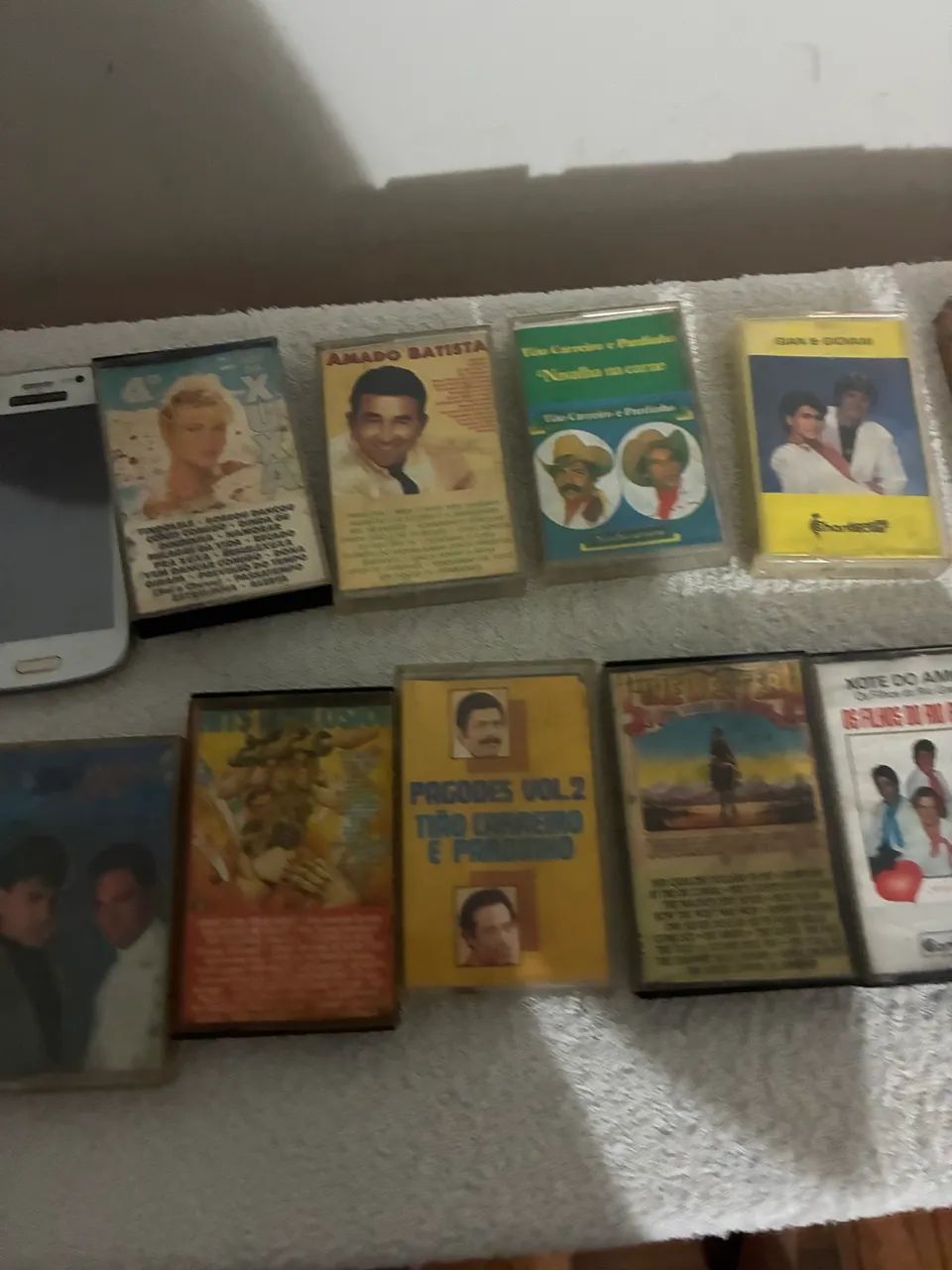 Fitas cassetes e celulares antigos  - Foto 3