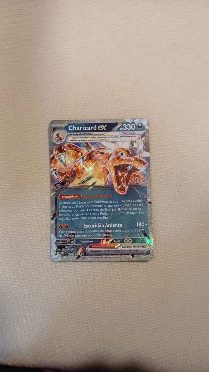 Carta Pokémon Charizard