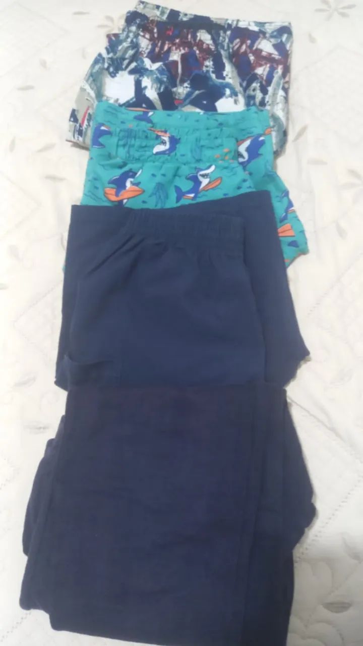 Bermudas infantis usadas kit 03 peças e 01 calça moleton usada. - Foto 2