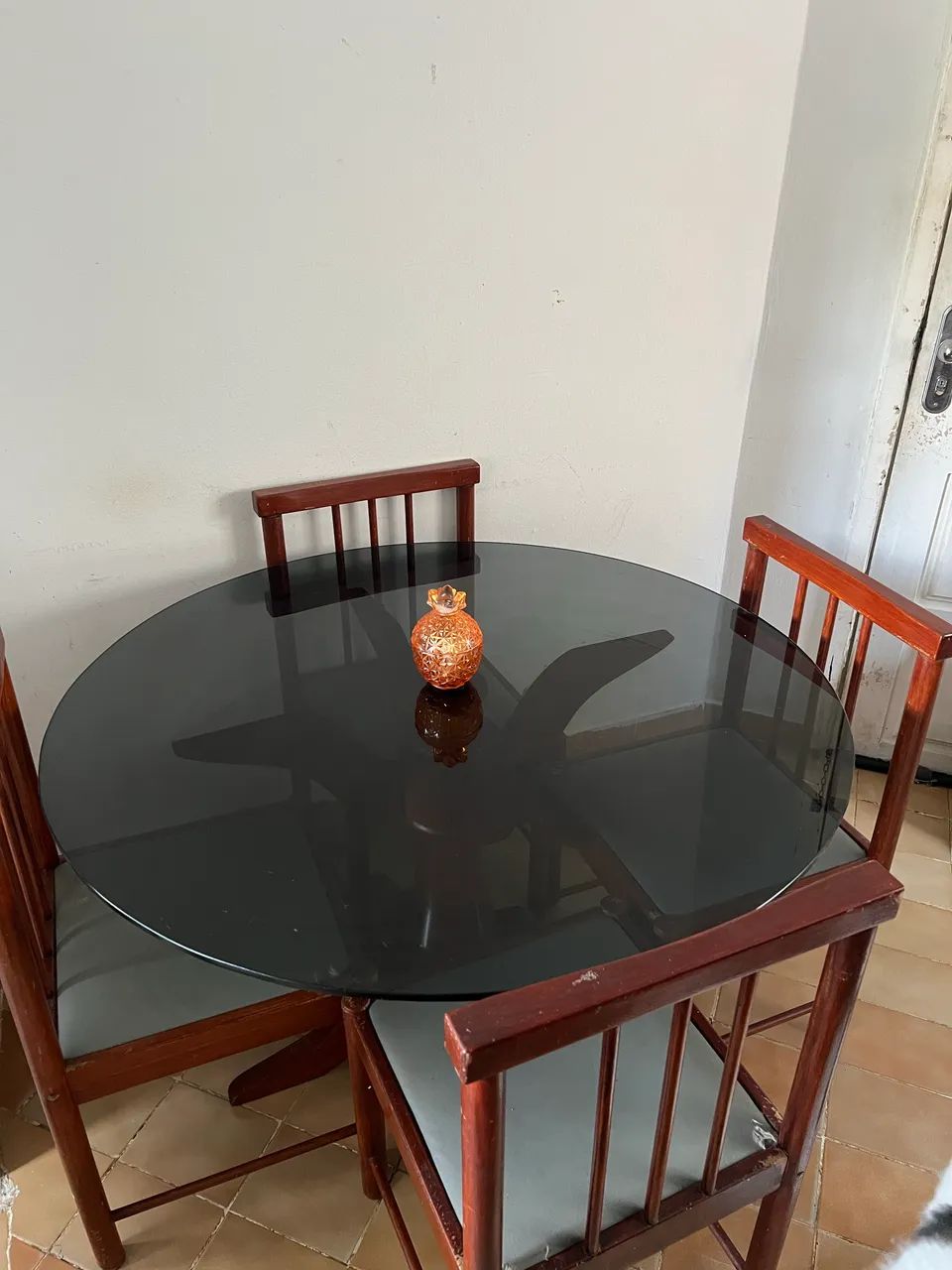 Mesa e cadeiras 